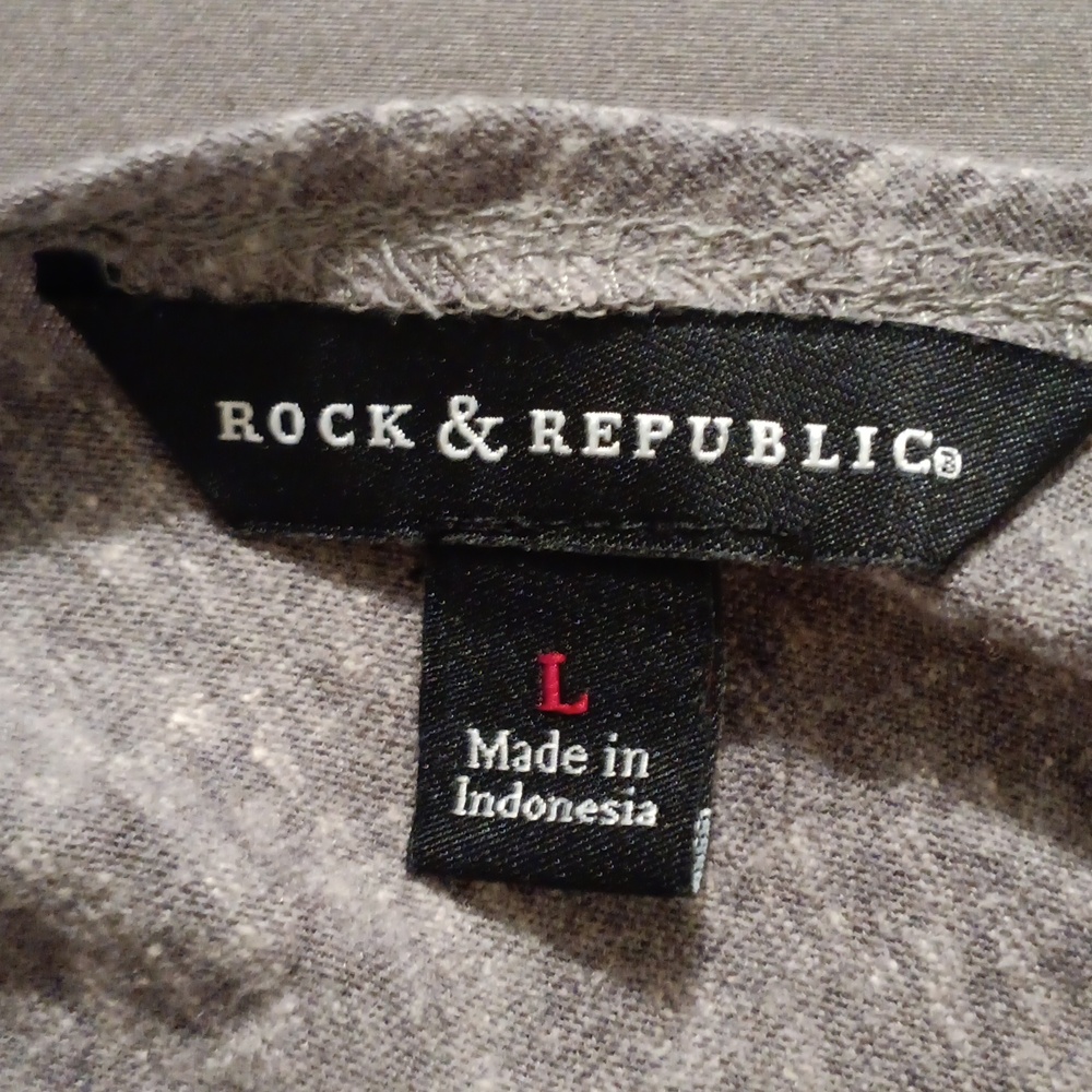 Rock & Republic short sleeve tee - Picture 6 of 7